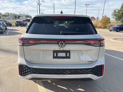 2025 Volkswagen Tiguan 2.0T SEL R-Line