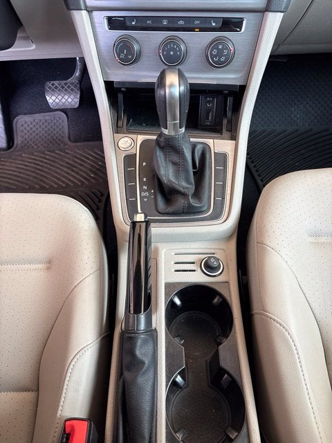 2017 Volkswagen Golf SportWagen S