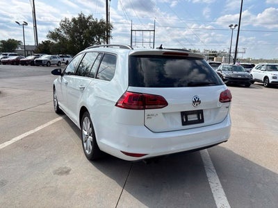 2017 Volkswagen Golf SportWagen S