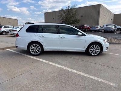 2017 Volkswagen Golf SportWagen S