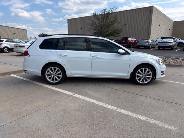 2017 Volkswagen Golf SportWagen S