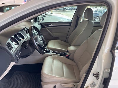 2017 Volkswagen Golf SportWagen S