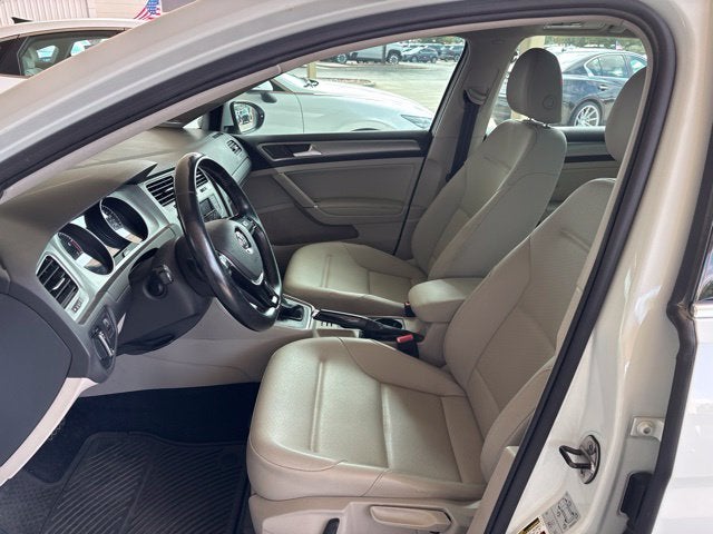 2017 Volkswagen Golf SportWagen S