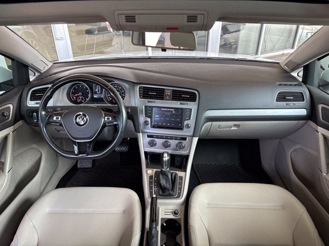 2017 Volkswagen Golf SportWagen S