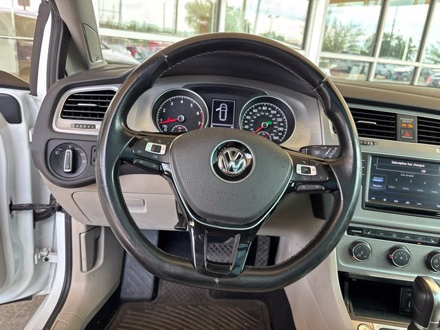 2017 Volkswagen Golf SportWagen S