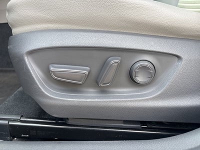 2018 Toyota Camry Hybrid SE