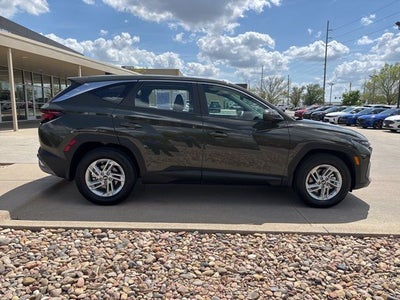 2026 Hyundai TUCSON SE