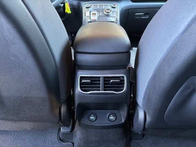 2021 Hyundai SANTA FE SE