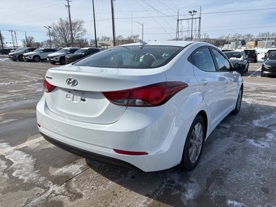 2015 Hyundai ELANTRA SE