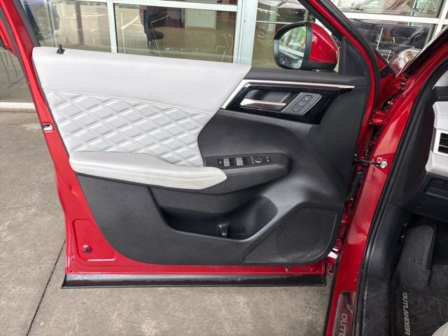 2023 Mitsubishi Outlander PHEV SEL