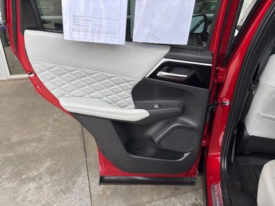 2023 Mitsubishi Outlander PHEV SEL