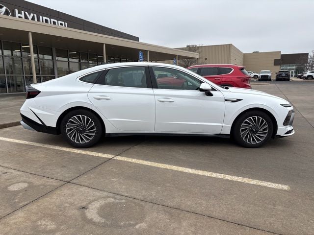 2025 Hyundai SONATA HYBRID SEL