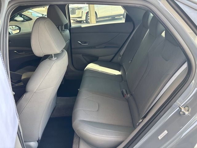 2023 Hyundai ELANTRA SE