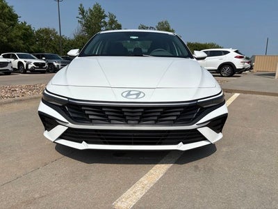 2026 Hyundai ELANTRA SE