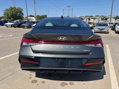 2024 Hyundai ELANTRA Limited