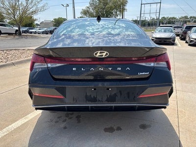 2025 Hyundai ELANTRA Limited