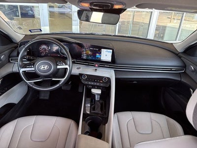 2025 Hyundai ELANTRA Limited