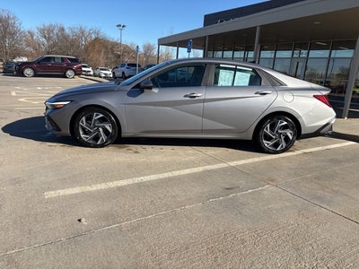 2025 Hyundai ELANTRA SEL Convenience