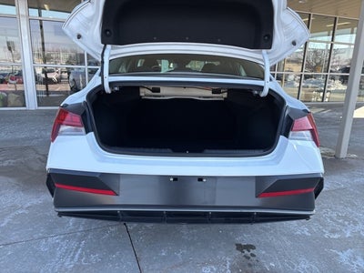 2025 Hyundai ELANTRA SEL Convenience