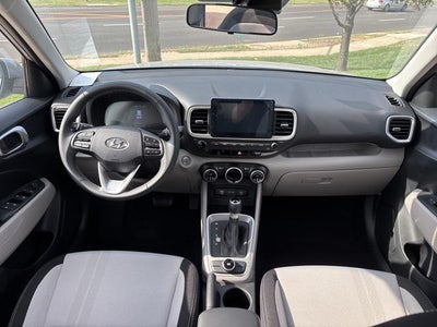 2025 Hyundai VENUE SEL