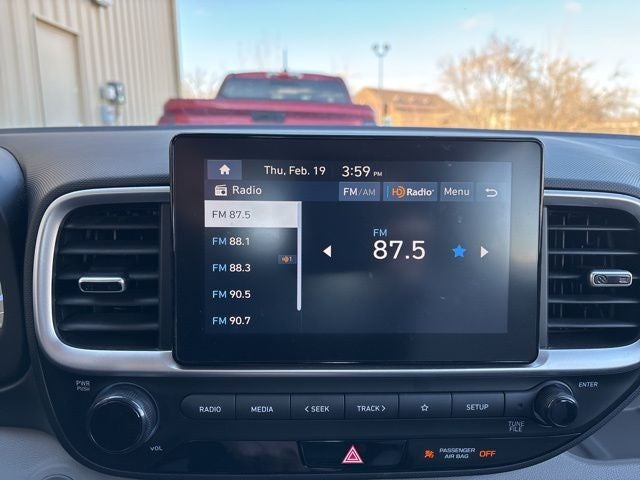 2025 Hyundai VENUE SEL