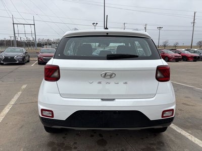 2025 Hyundai VENUE SEL
