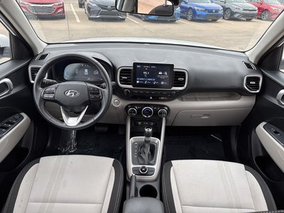 2025 Hyundai VENUE SEL