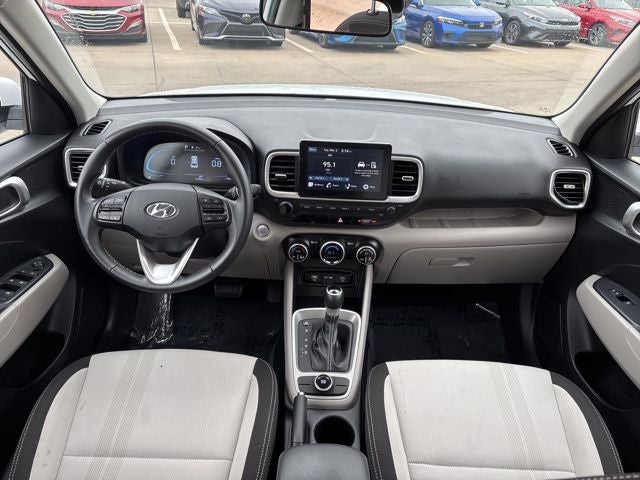 2025 Hyundai VENUE SEL