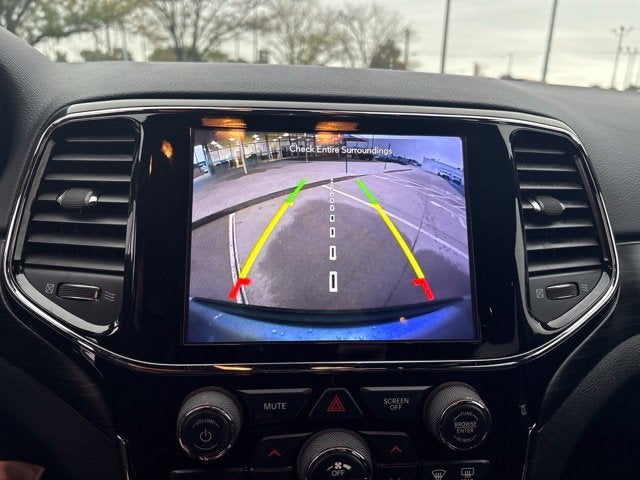 2019 Jeep Grand Cherokee Laredo E