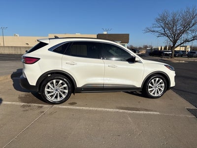 2022 Ford Escape Titanium Hybrid