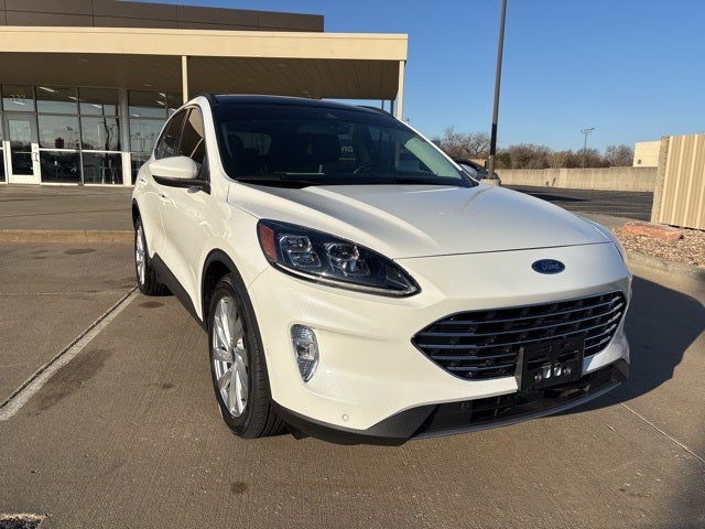2022 Ford Escape Titanium Hybrid