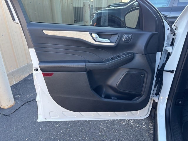 2022 Ford Escape Titanium Hybrid