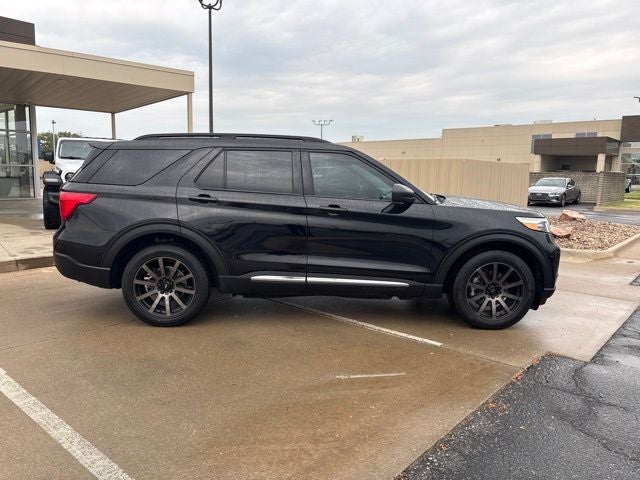 2022 Ford Explorer XLT - Photo 17