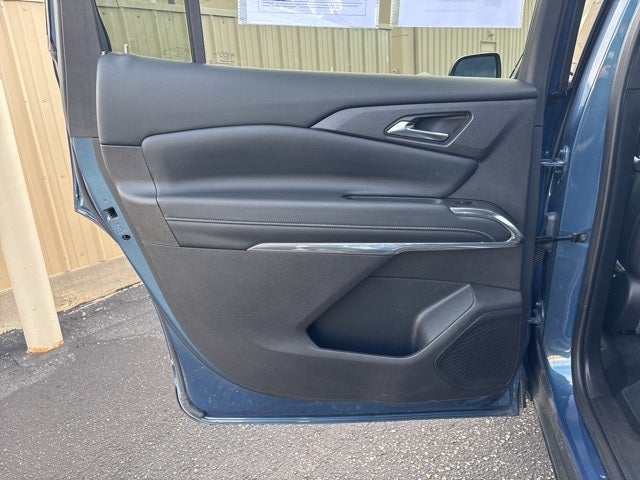 2025 Chevrolet Traverse LT 2LT