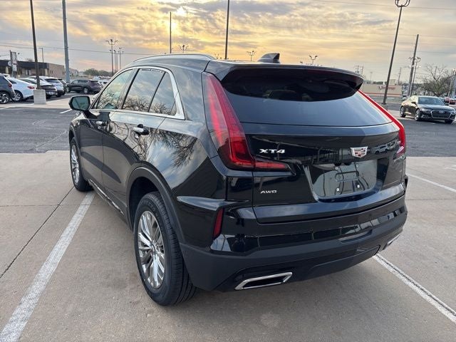 2025 Cadillac XT4 Premium Luxury