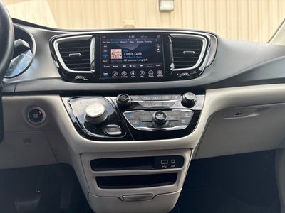 2020 Chrysler Pacifica Touring L