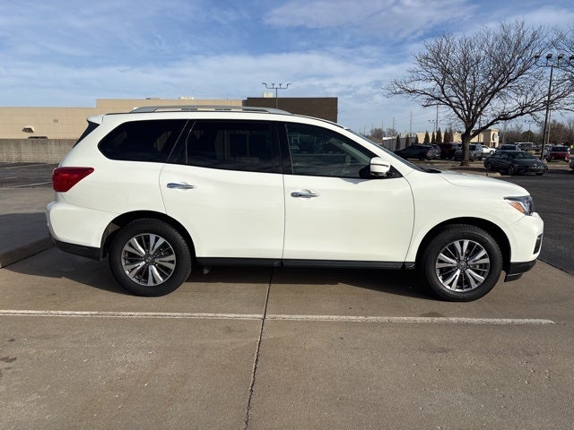 2020 Nissan Pathfinder SL