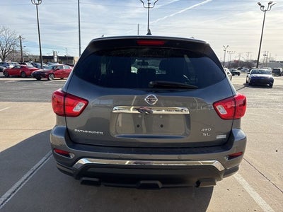 2019 Nissan Pathfinder SL