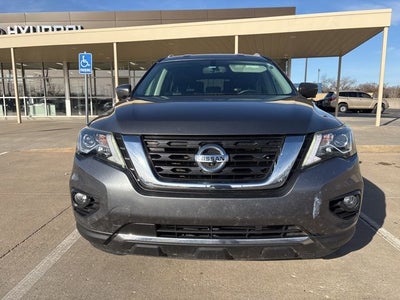 2019 Nissan Pathfinder SL
