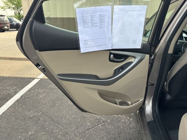 2015 Hyundai ELANTRA SE