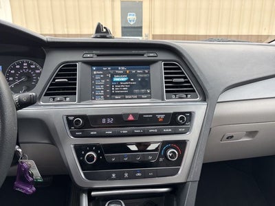 2017 Hyundai SONATA SE