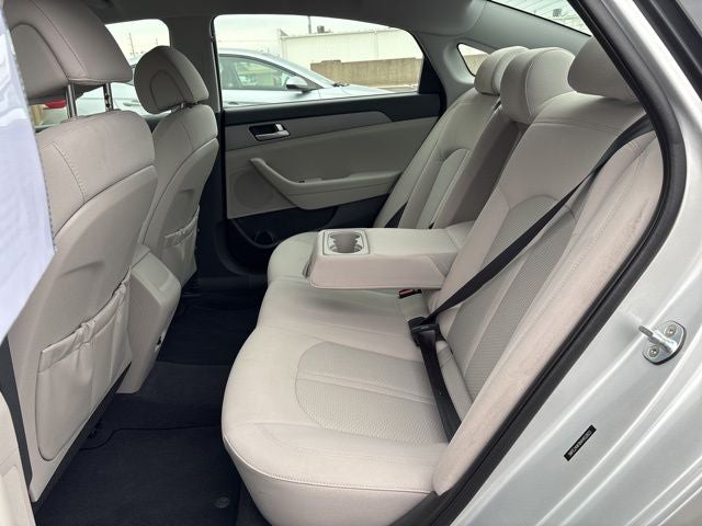 2017 Hyundai SONATA SE