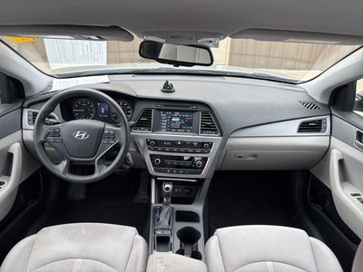 2017 Hyundai SONATA SE