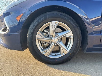 2022 Hyundai SONATA SE