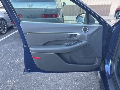 2022 Hyundai SONATA SE