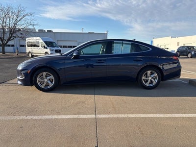 2022 Hyundai SONATA SE
