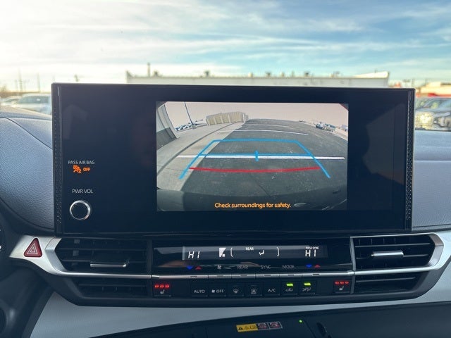 2025 Toyota Sienna XLE 8 Passenger