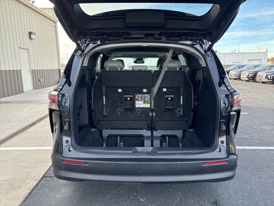 2025 Toyota Sienna XLE 8 Passenger