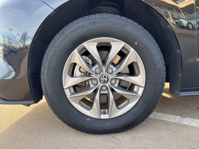 2025 Toyota Sienna XLE 8 Passenger