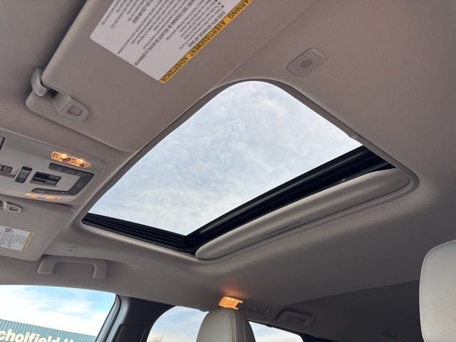 2025 Toyota Sienna XLE 8 Passenger